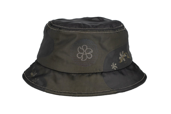 wear away | curved panel bucket - onyx / taupe