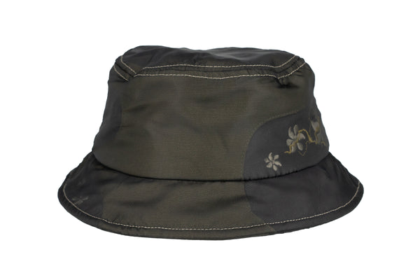 wear away | curved panel bucket - onyx / taupe
