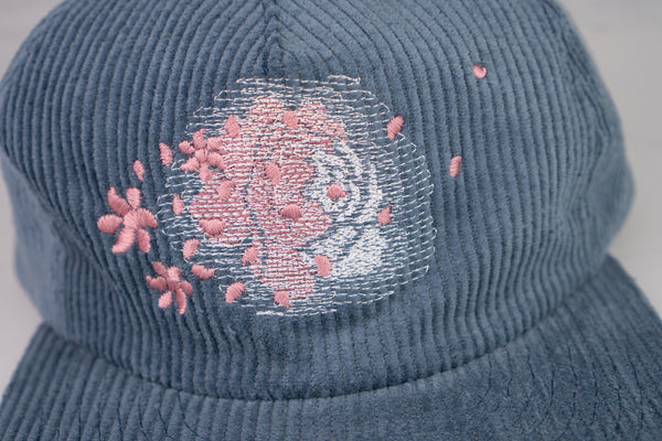 petal peony blur (stone blue) | mid 5 panel