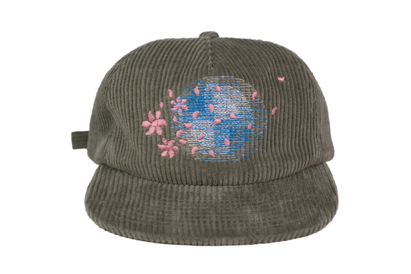 auto motion blur | mid 5 panel (dusty sage)