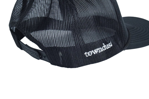 Braves blur - trucker